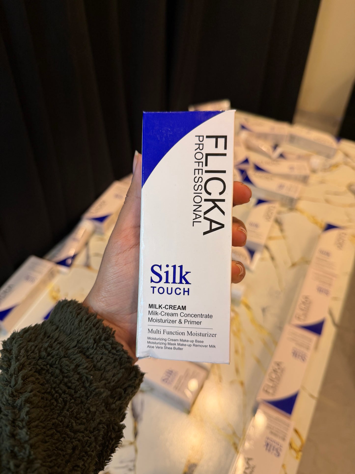 Flicka professional silk touch milk cream moisturiser and primer