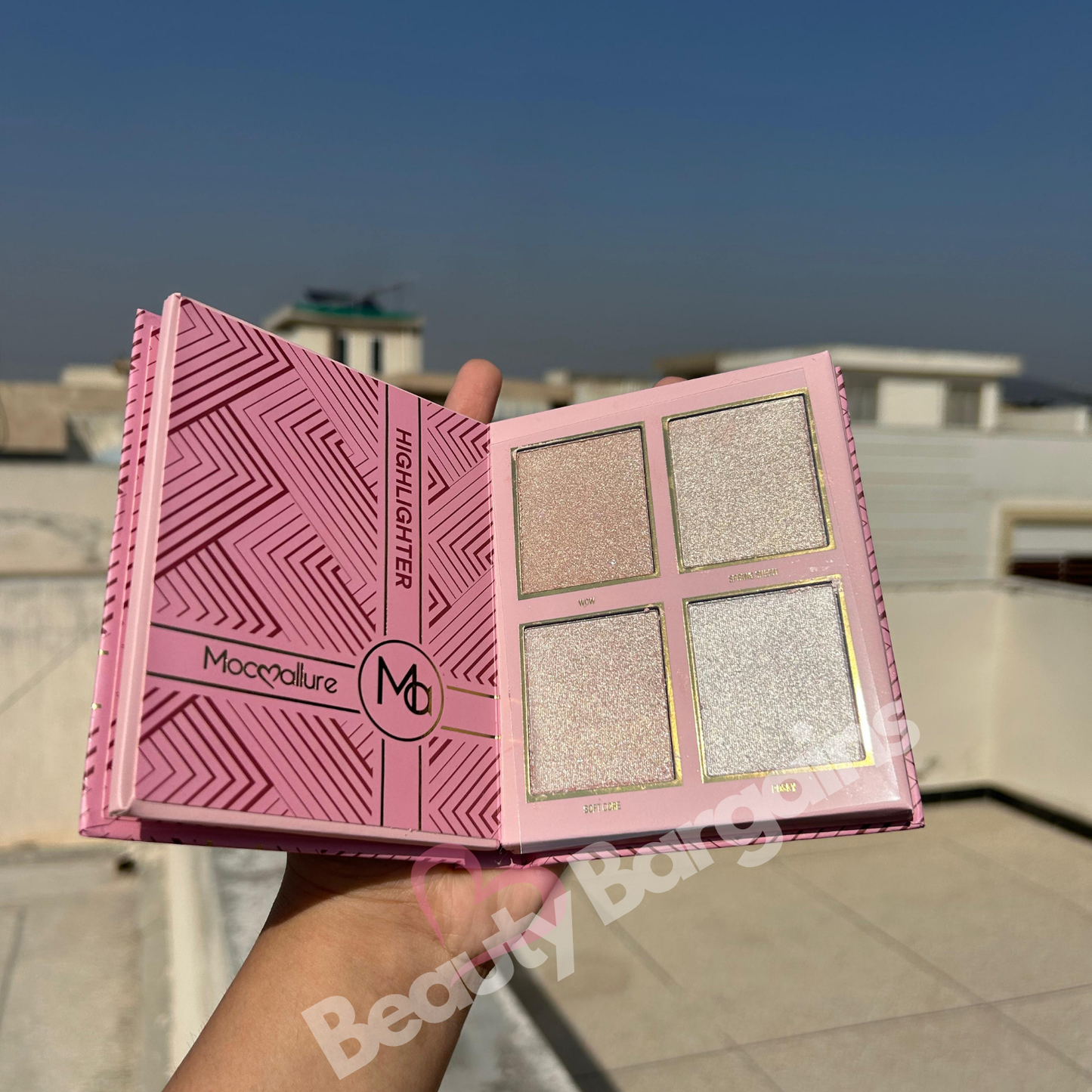 Mocoallure Makeup Kit – Blusher · Highlighter · Eyeshadow