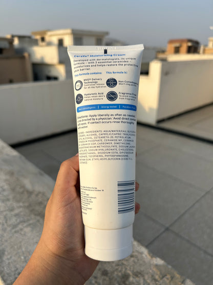 CERA VE MOISTURIZING CREAM 236 ML NORMAL TO DRY SKIN.